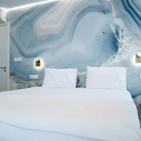 Cynthia Ponta Delgada